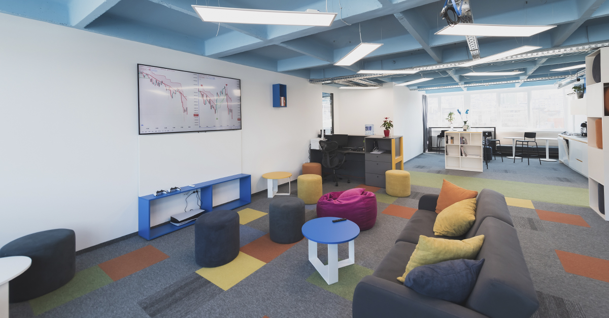 Salas de creatividad en Lima: pizarras, layouts y mobiliario