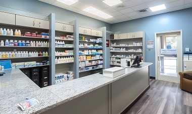 Farmacias modernas: Rediseño funcional y estético 2026.