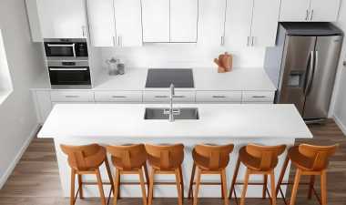 Islas de cocina: ventajas y errores que debes considerar antes de instalar una
